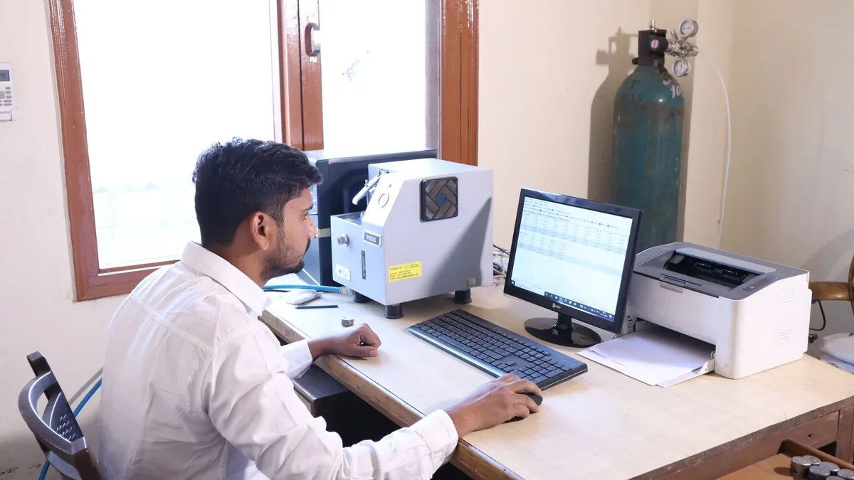 Spectrometer chemical analysis in the Vimco Rolls quality lab